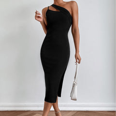 ONE-SHOULDER BLACK BACKLESS DRESS