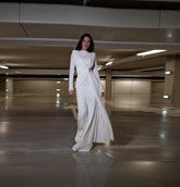 Elegant White Round Neck Pleated Dress