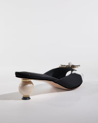 Bonnie Pearl Flower Slippers In Black