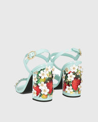 Loreto Strawberry Orchard Sandals In Green