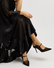 Narcisa Lace Pumps In Black