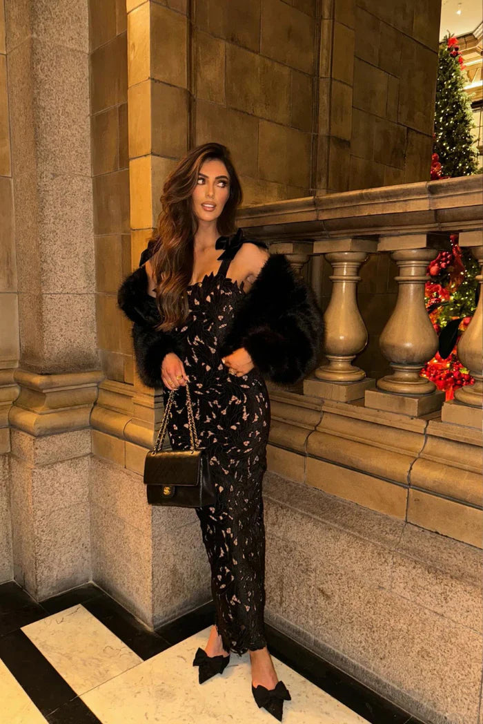 ALERNA ELEGANT MAXI DRESS