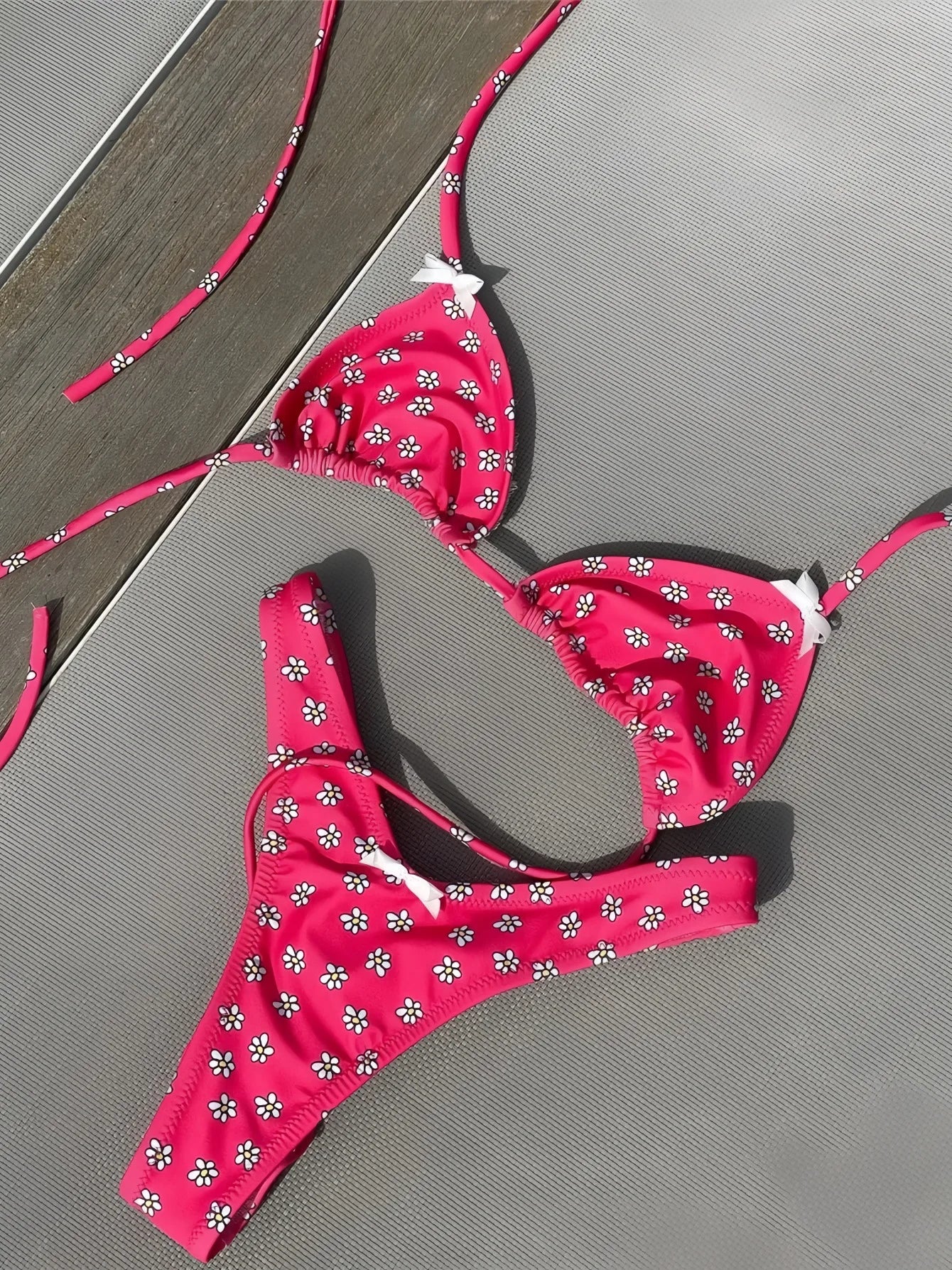 Style Swimsuit Rose Red Flower Print 2 Pieces Bikini Set