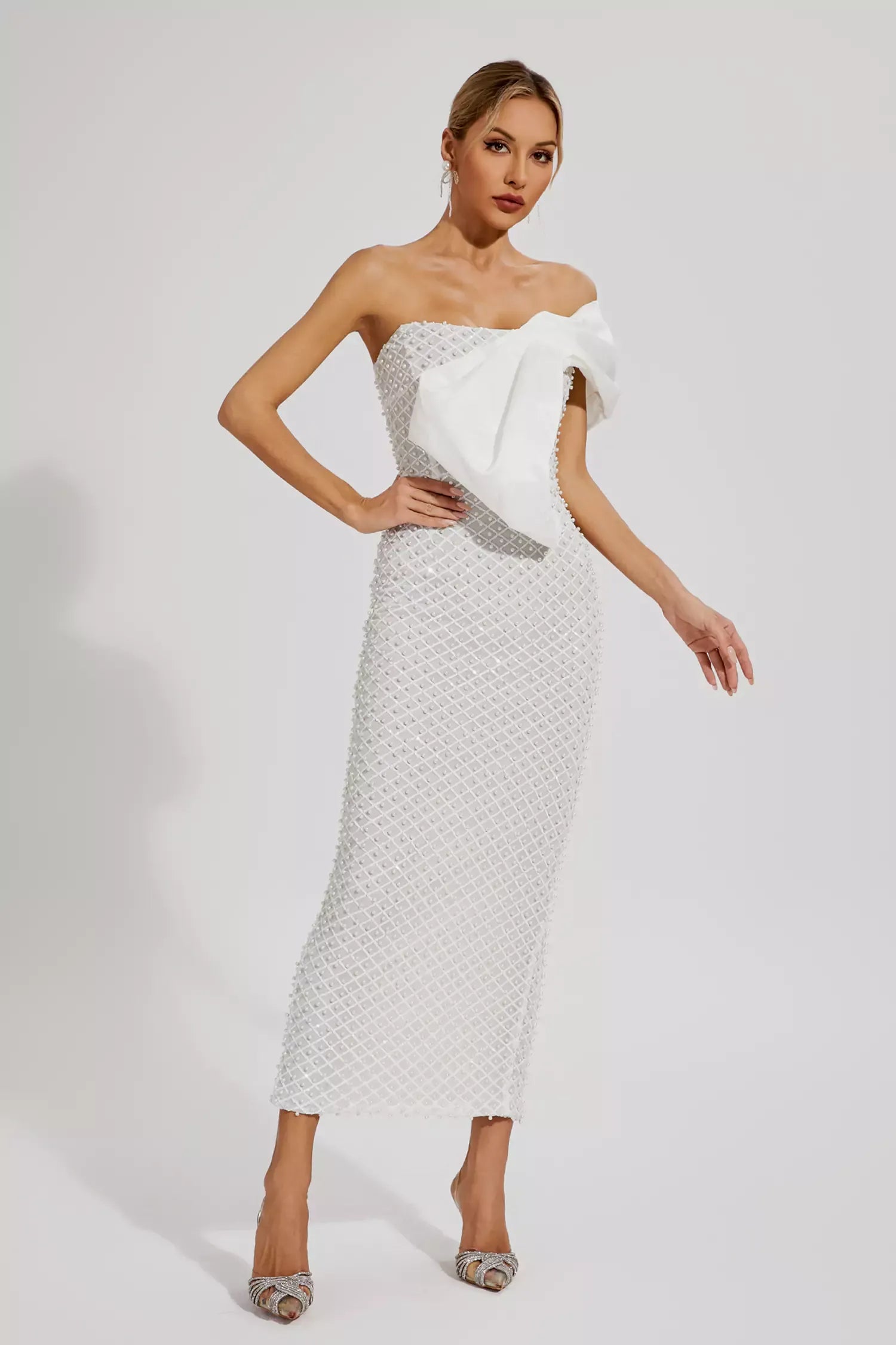 ALYIA WHITE STRAPLESS MAXI DRESS