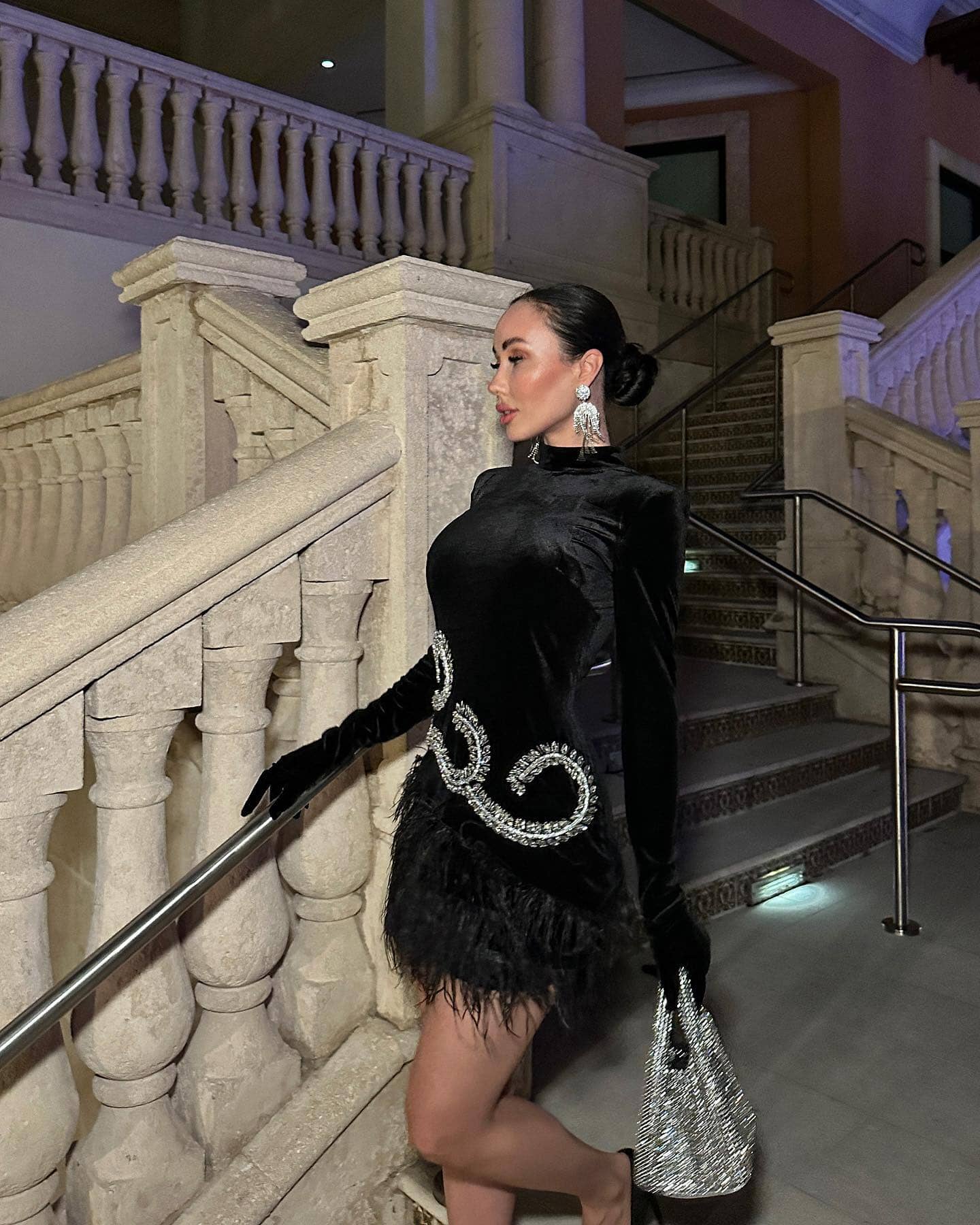 CHARMING CELEB BLACK EVENT DRESS