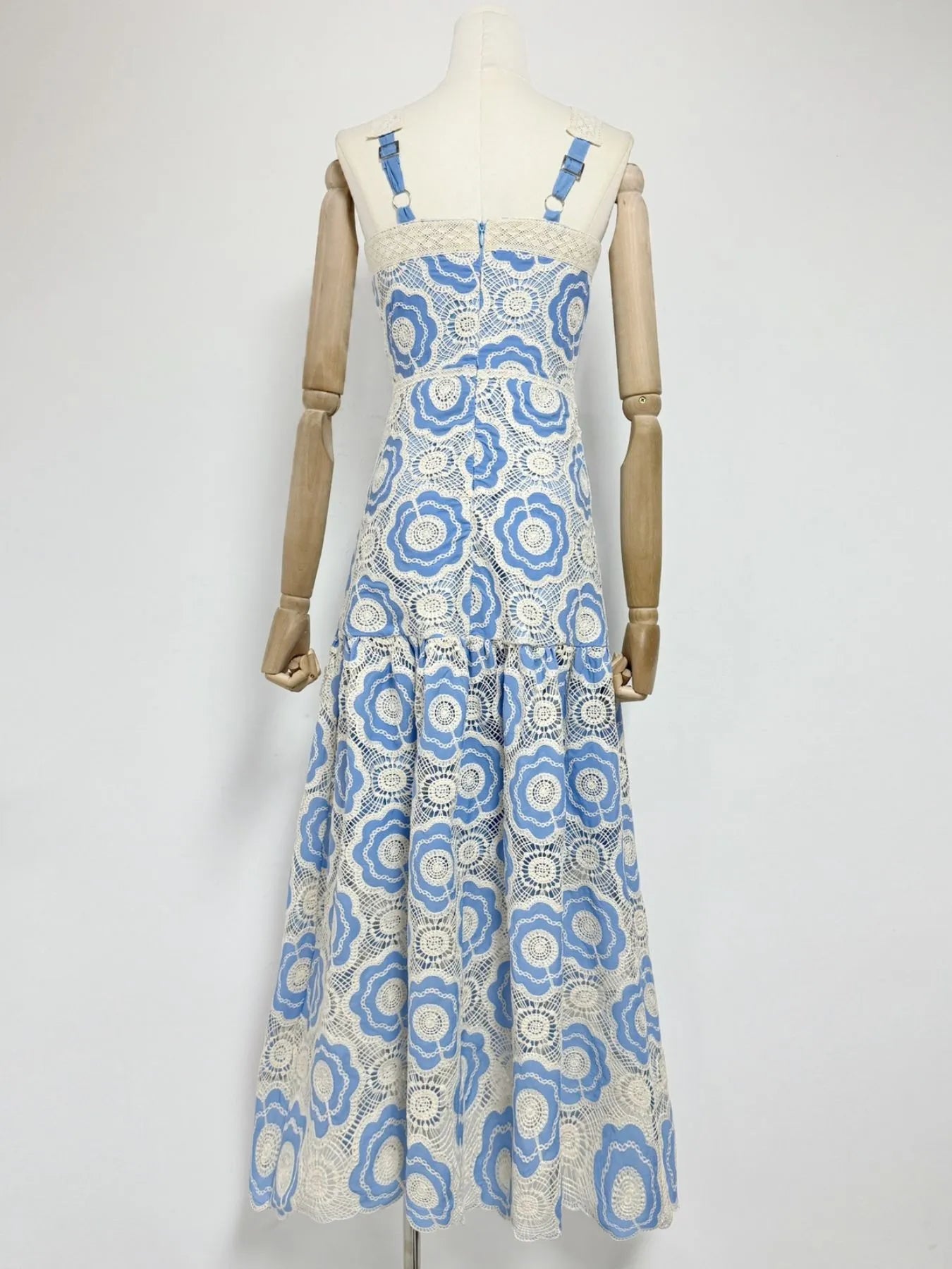 Lace Sleeveless Tiered Midi Dress