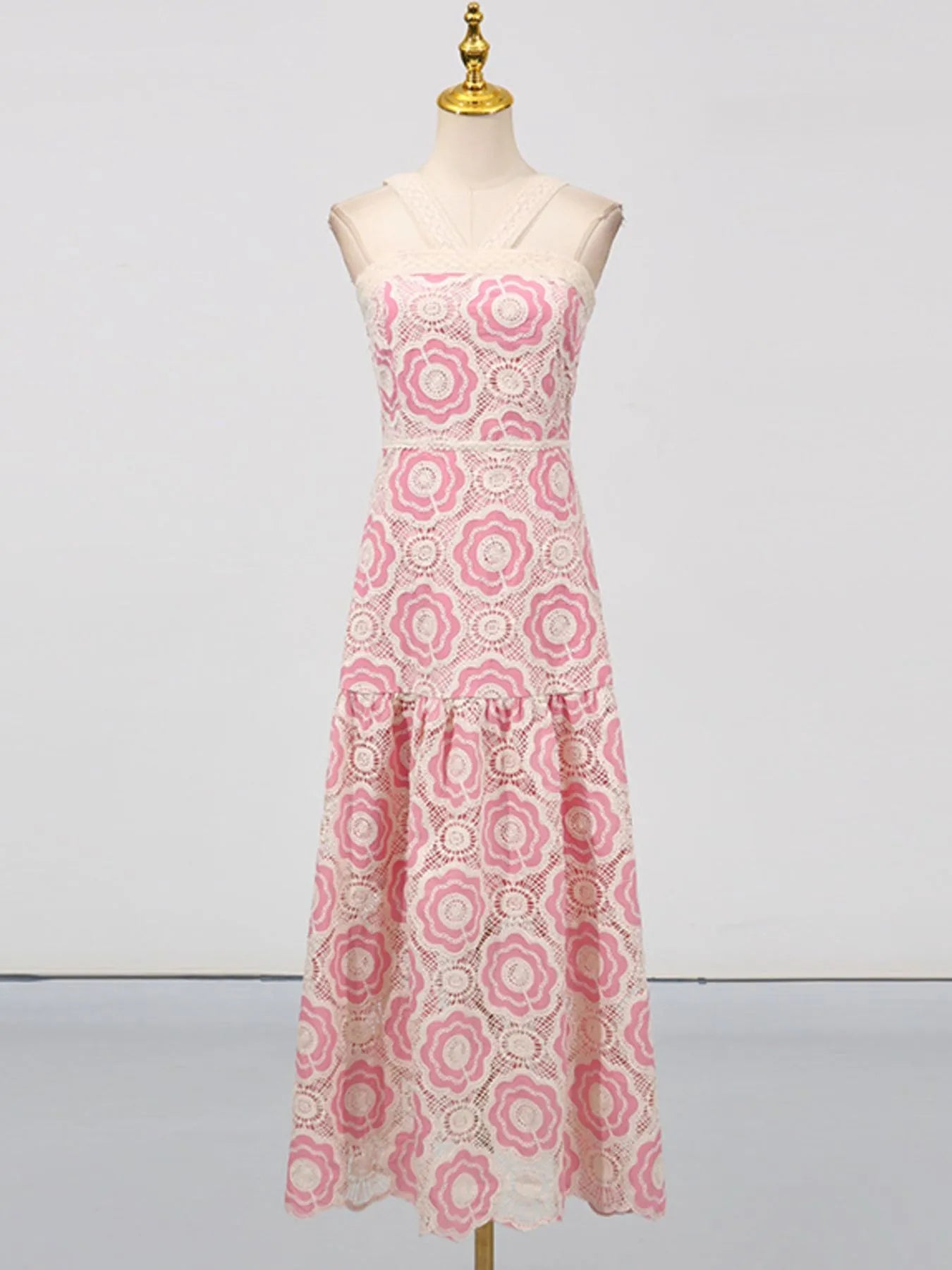 Lace Sleeveless Tiered Midi Dress