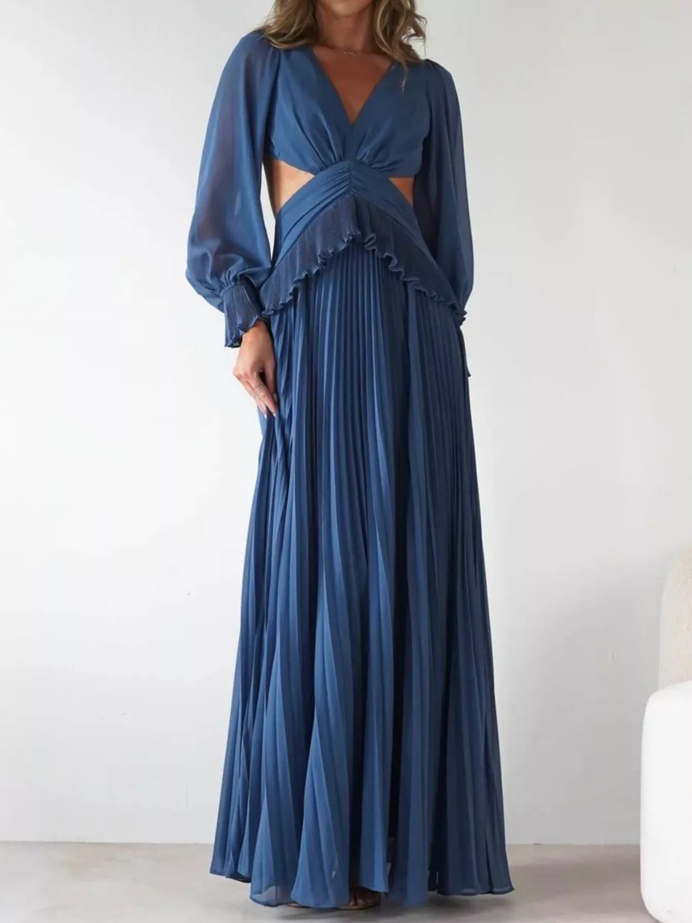 Backless Pleated Long Sleeve Maxi Dress