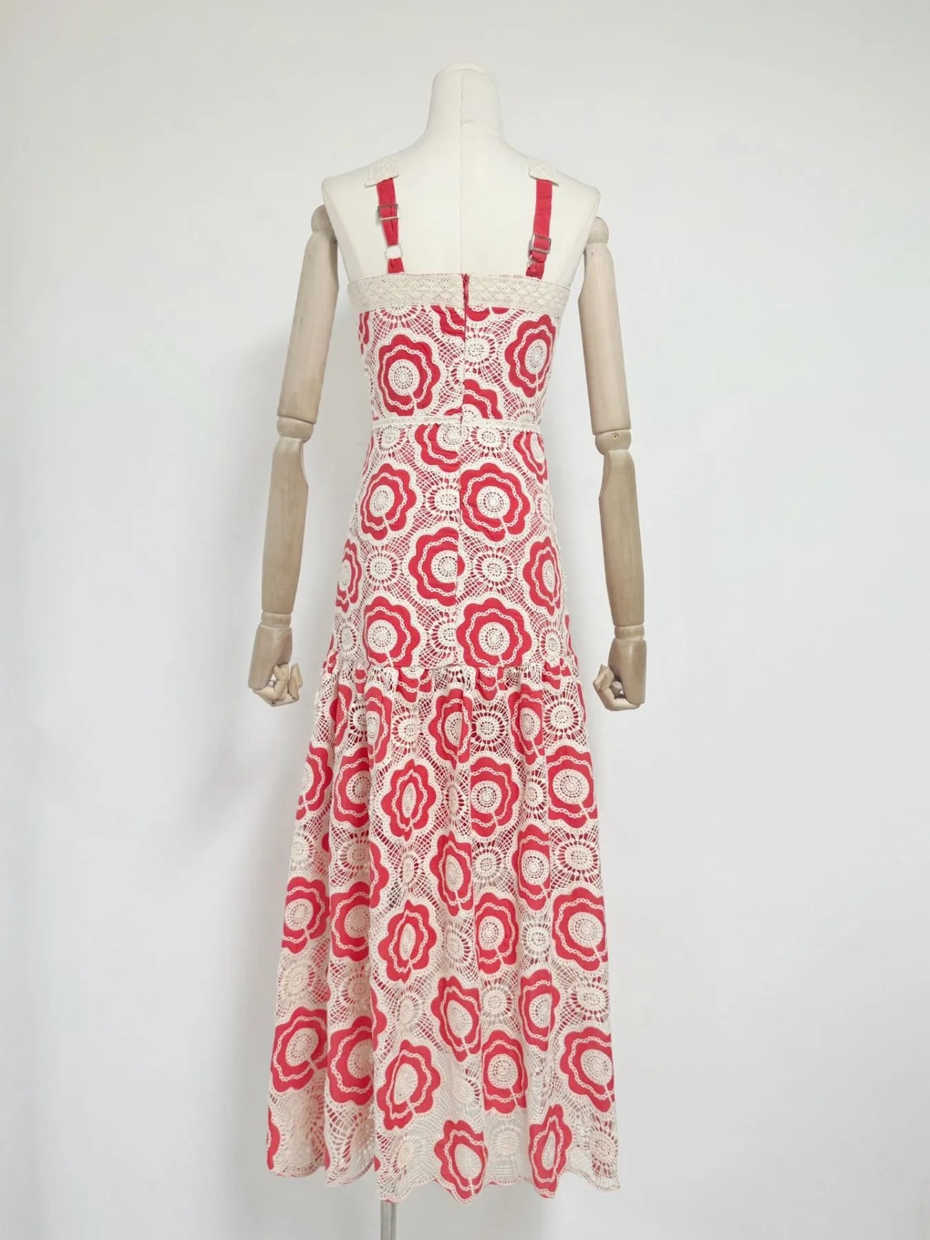 Lace Sleeveless Tiered Midi Dress