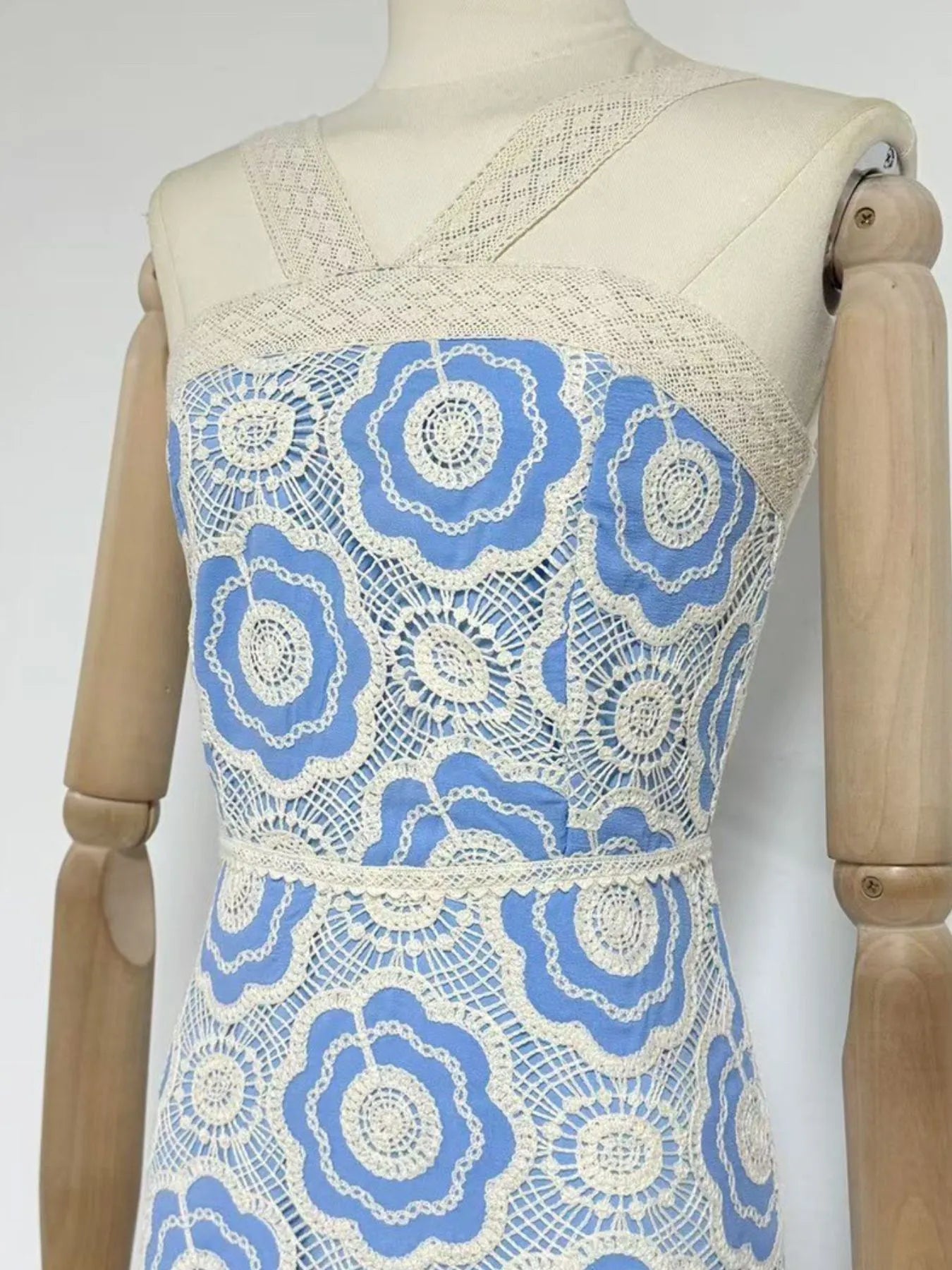 Lace Sleeveless Tiered Midi Dress