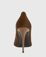 Eben Faux Suede Pumps In Brown