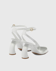 Fina Split Toe Flared Heel Sandals In White