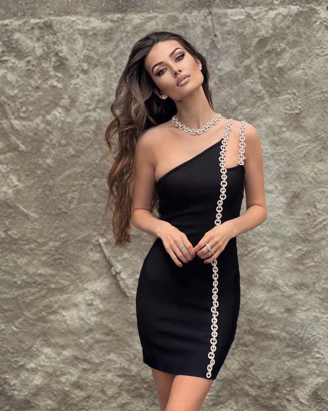 One-Shoulder Long Chain Mini Dress