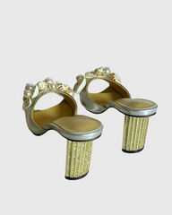 Melania Pearl & Conch Slippers In Silver