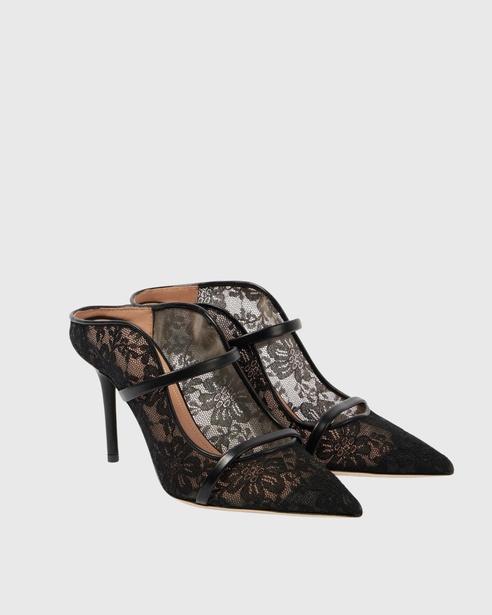 Narcisa Lace Pumps In Black