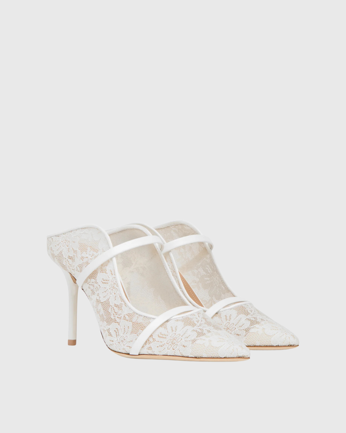 Narcisa Lace Pumps In White