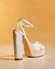 Satu Knot Platform Sandals In White