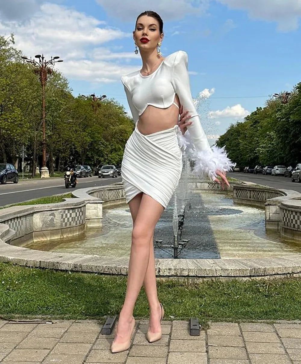 Open-back Feather Long-sleeved Merry  Dress