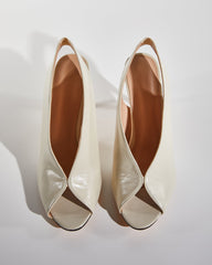 Seiko Fish Mouth Slingback Pumps In White