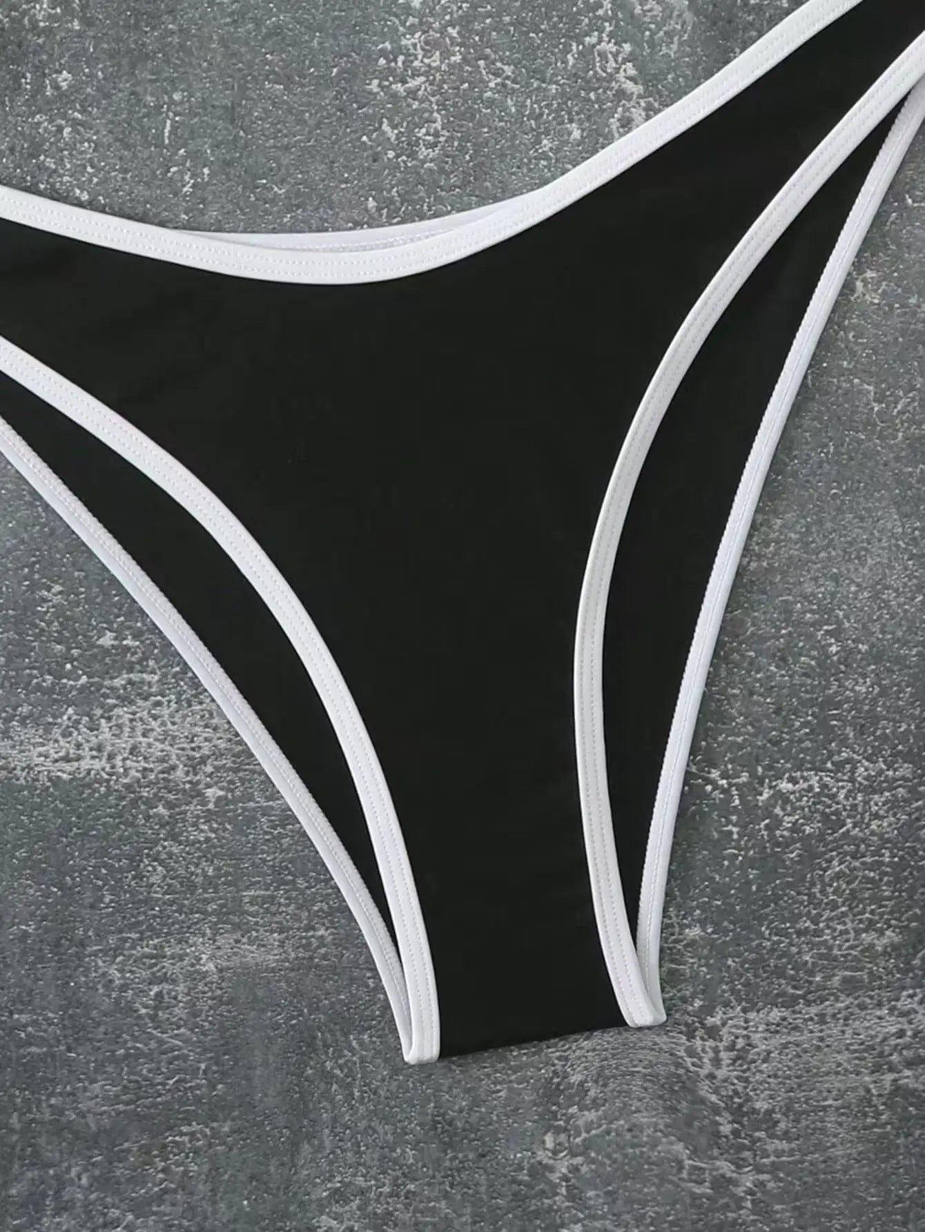 Metal Shell Ornament Bikini Set