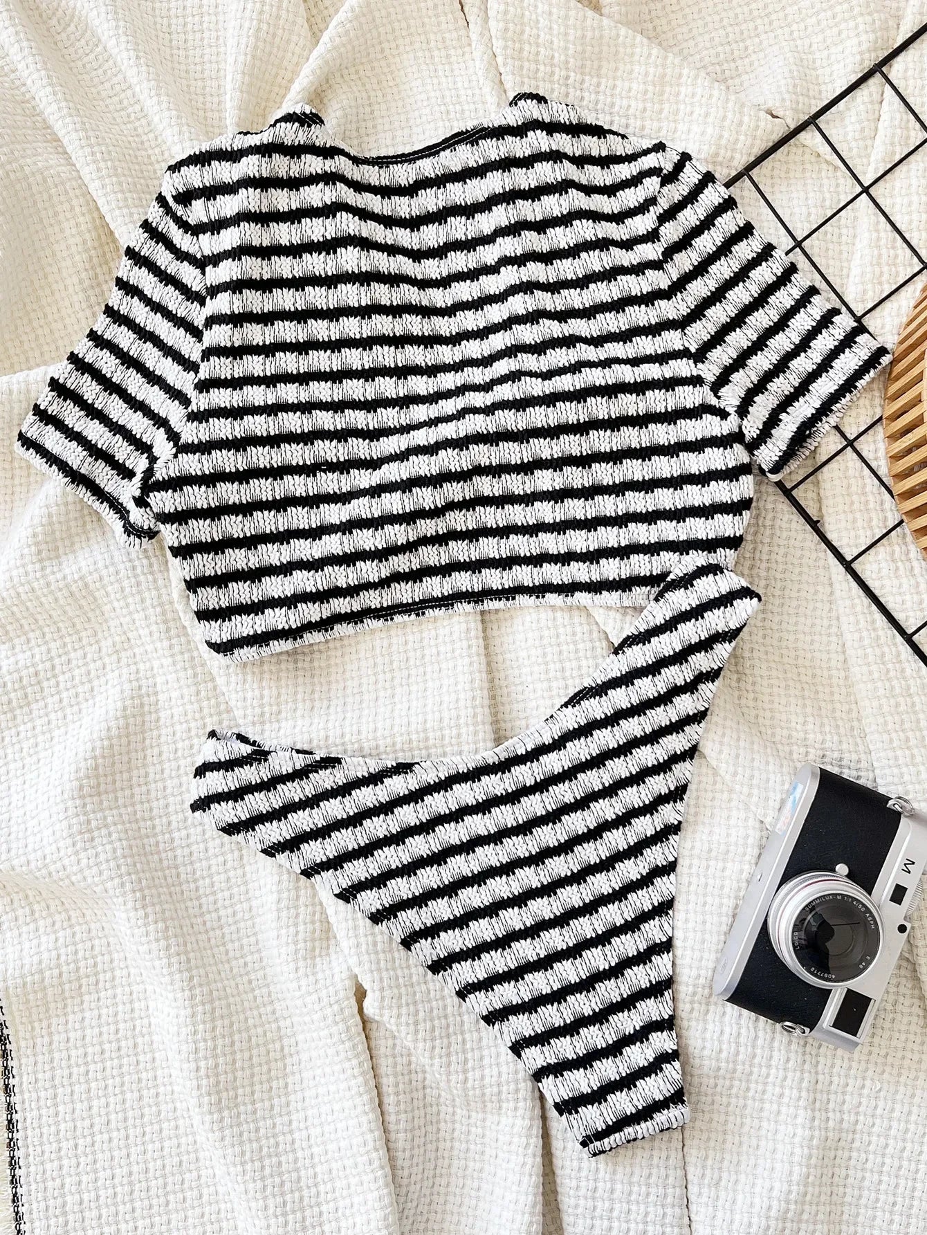 Short Sleeve Bikini Swimwear Black White Contrast  Front Bow Cross Push Up Holiday High Waist Swimsuit