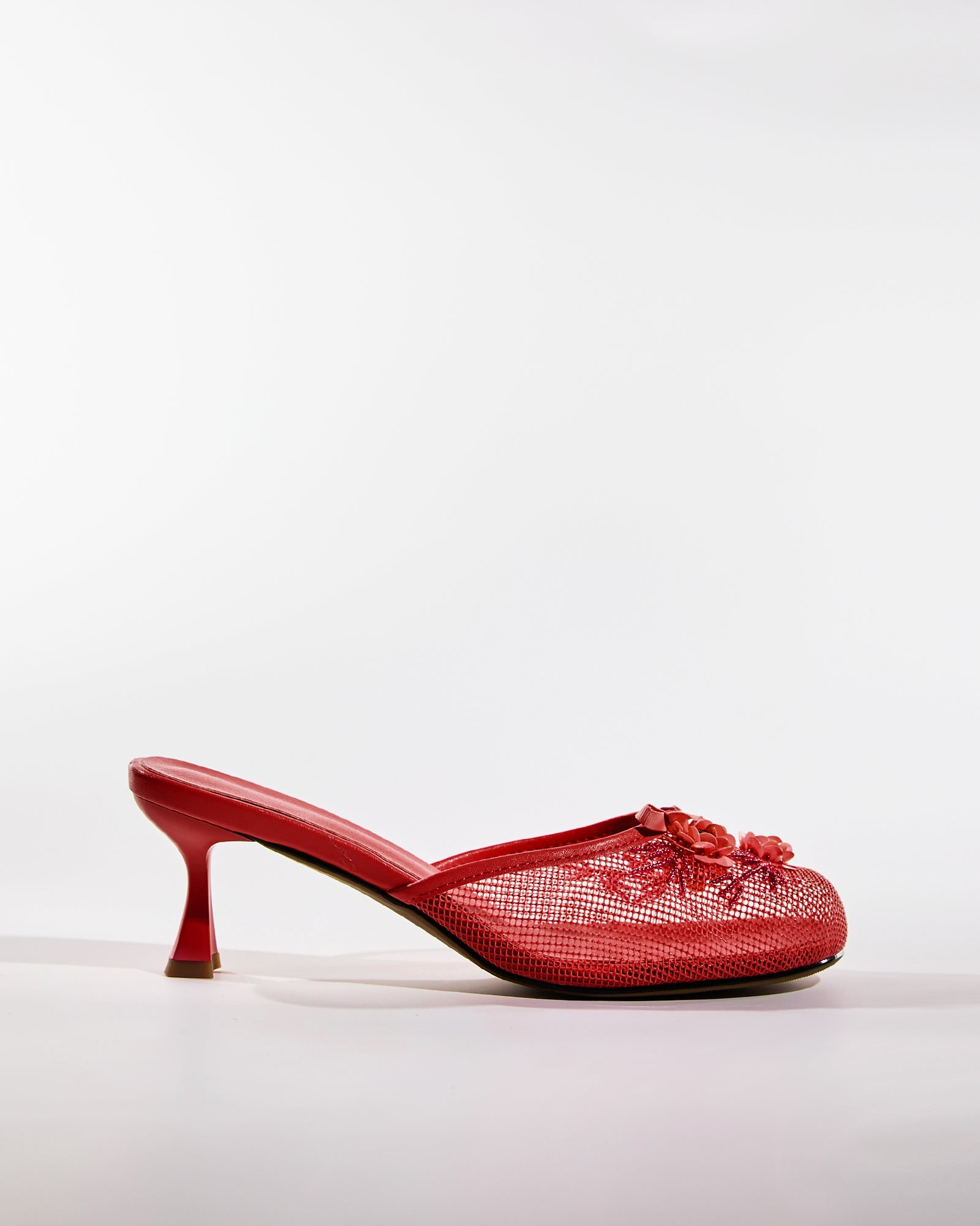 Shine Flower Mesh Slippers In Red