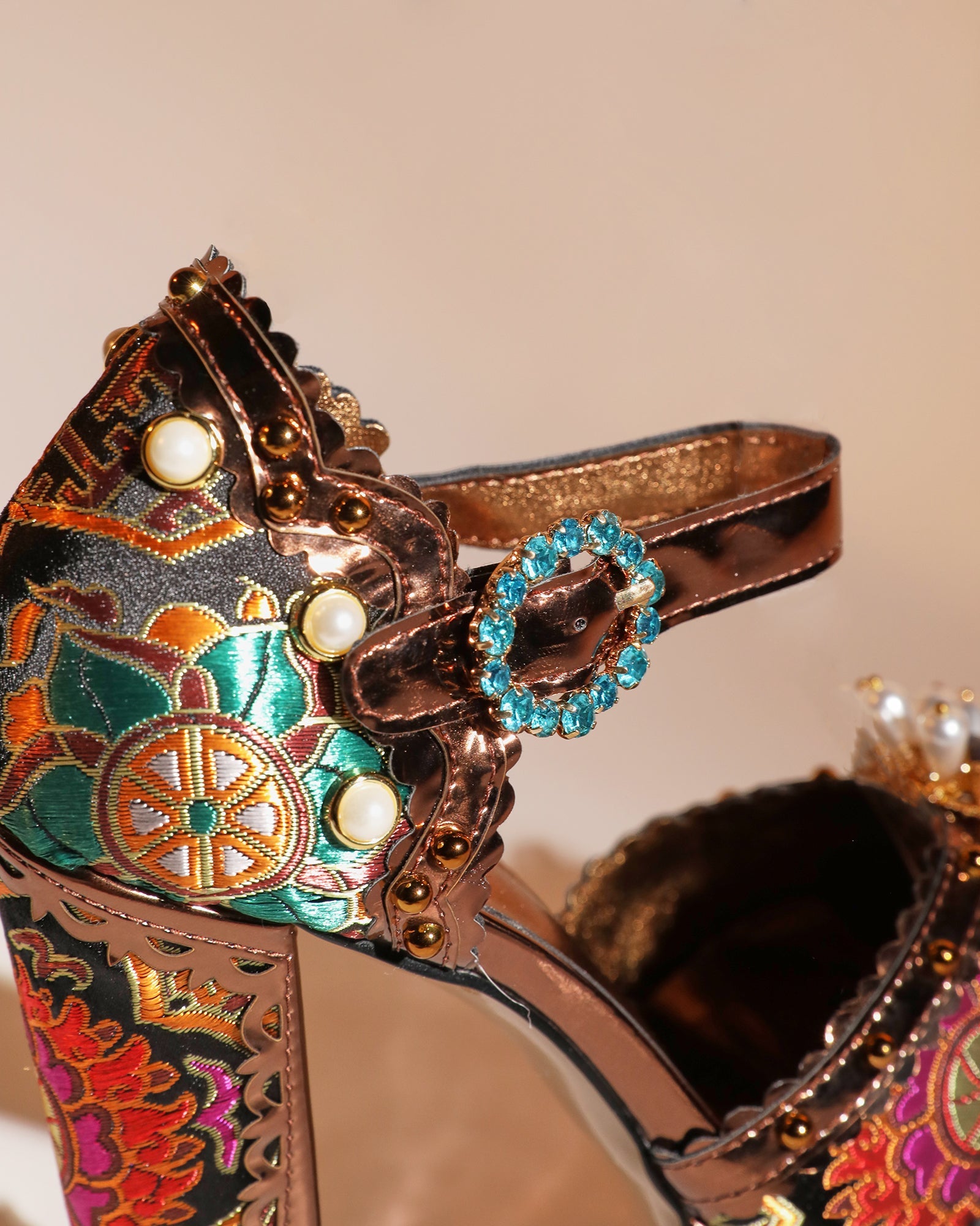 Valeria Pearl Vintage Embroidery Platform Sandals In Brown