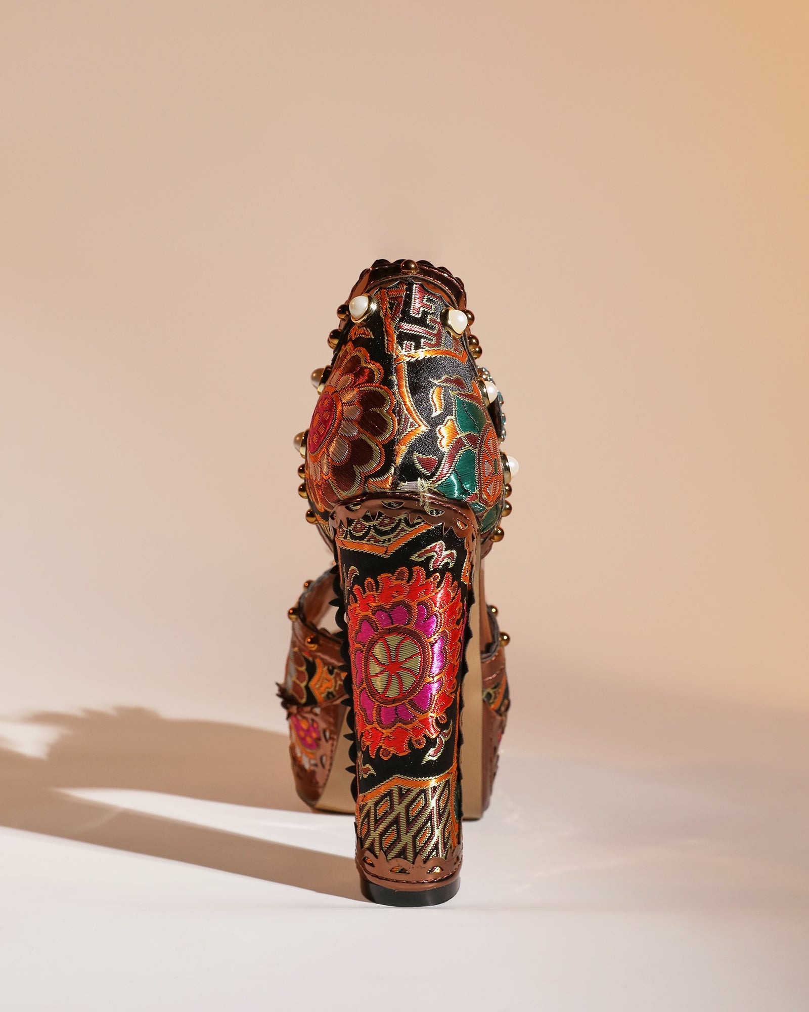 Valeria Pearl Vintage Embroidery Platform Sandals In Brown