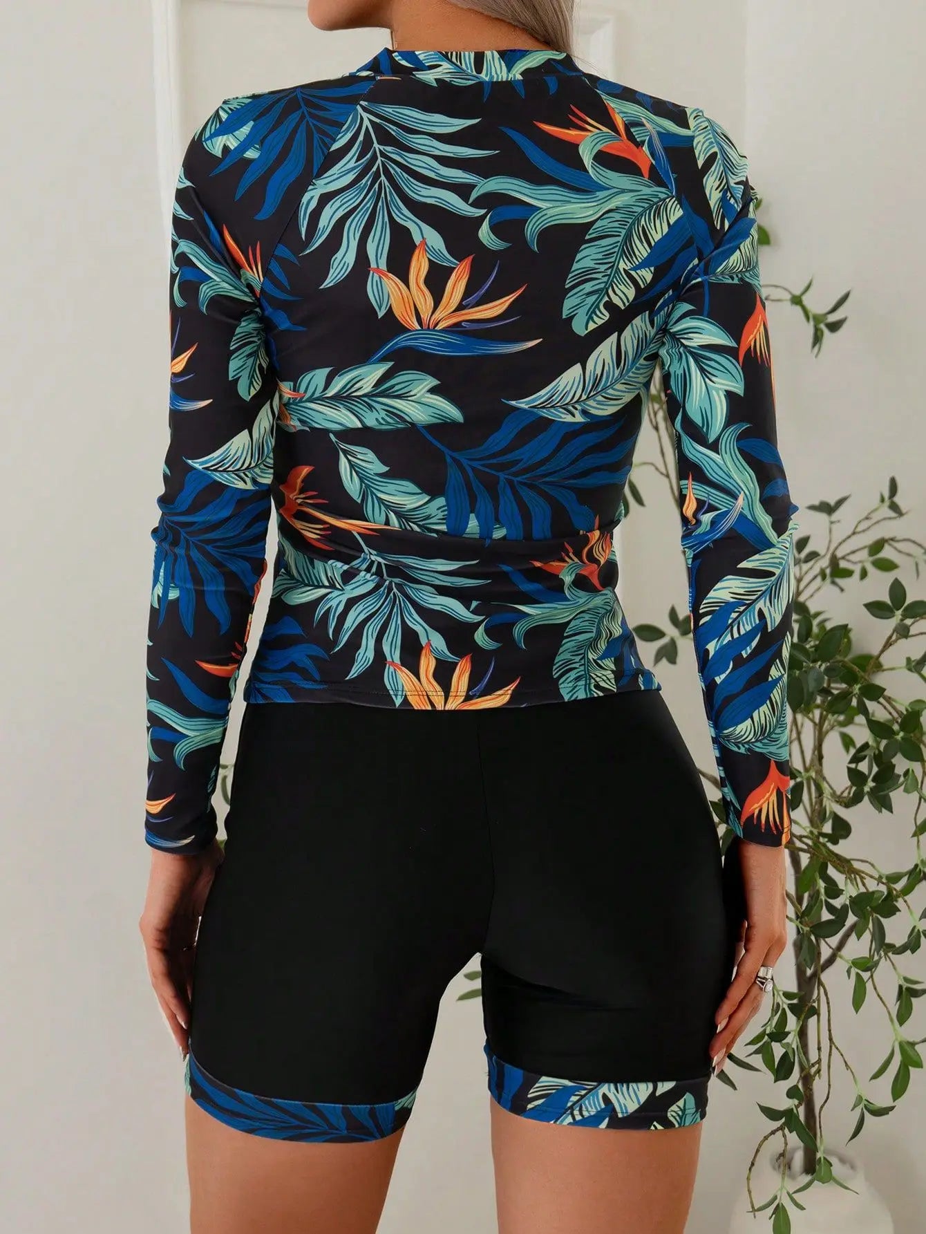Vintage Black Leaves Print Tankini Set