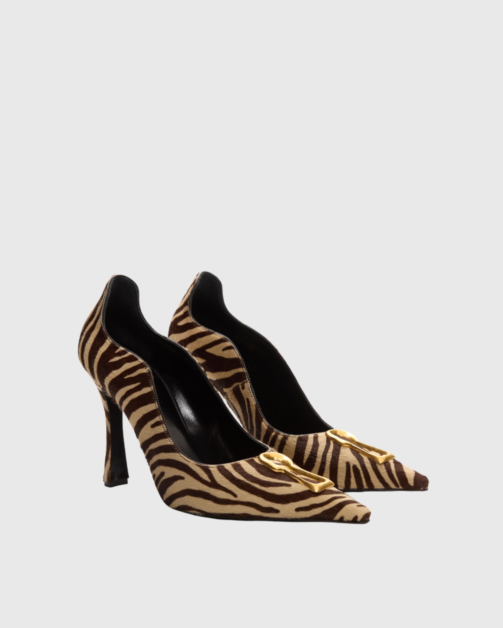 Yadira Metal Keyhole Pumps In Leopard