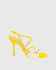 Yamilet 3D Flower Strap Sandals In Yellow