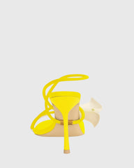 Yamilet 3D Flower Strap Sandals In Yellow