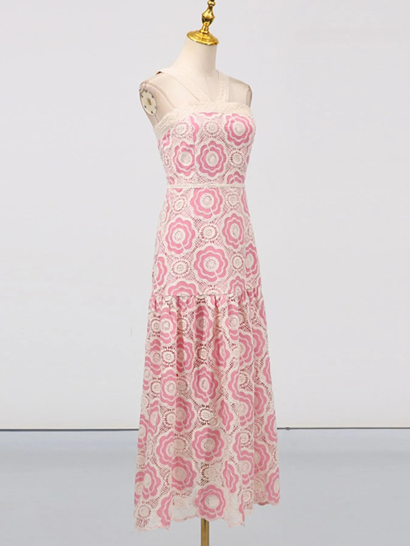 Lace Sleeveless Tiered Midi Dress