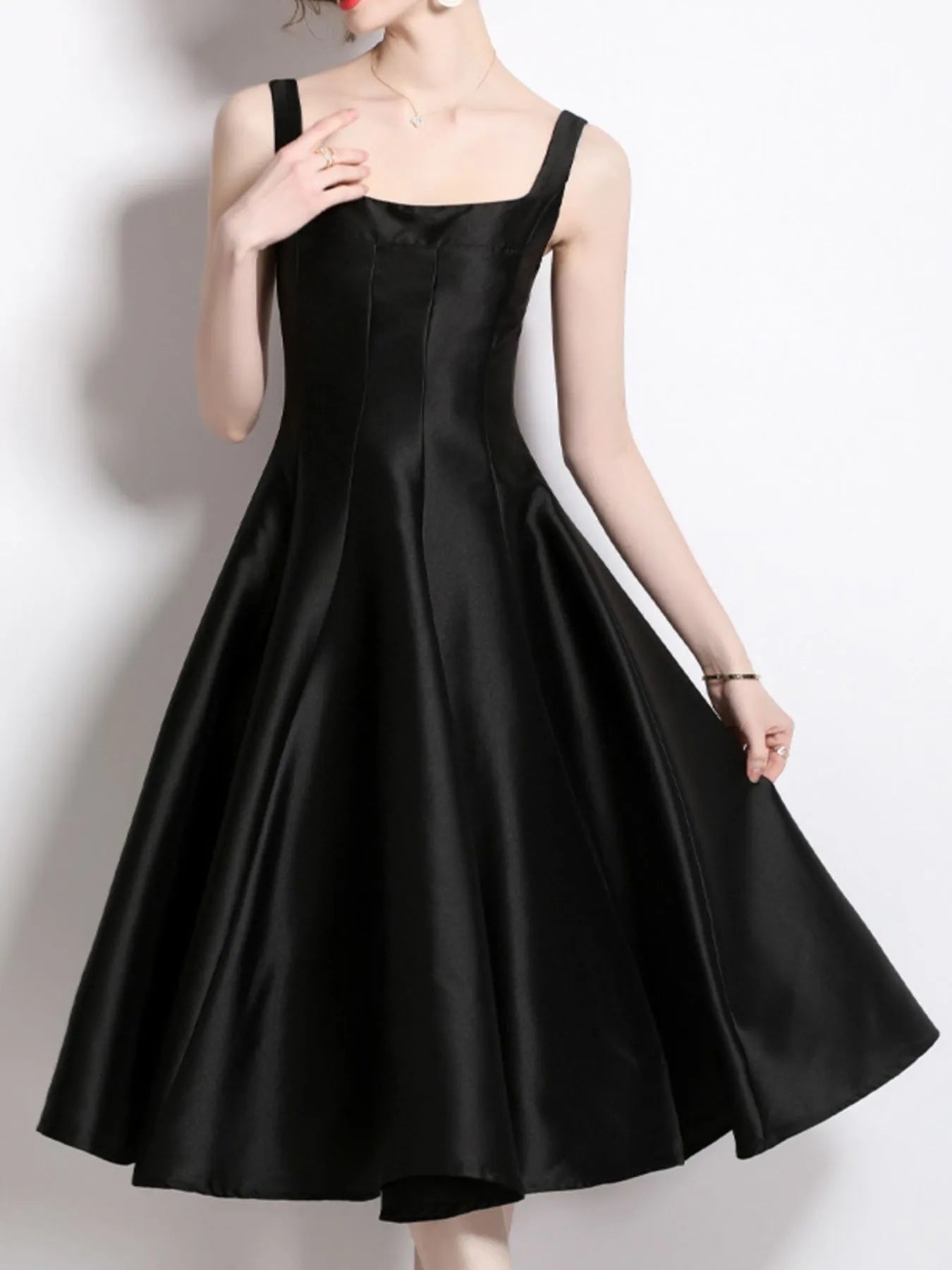 A-Line Silhouette Midi Sleeveless Dress