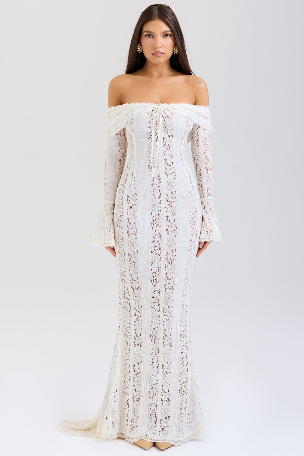 AEILA VINTAGE LACE MAXI DRESS-BLACK