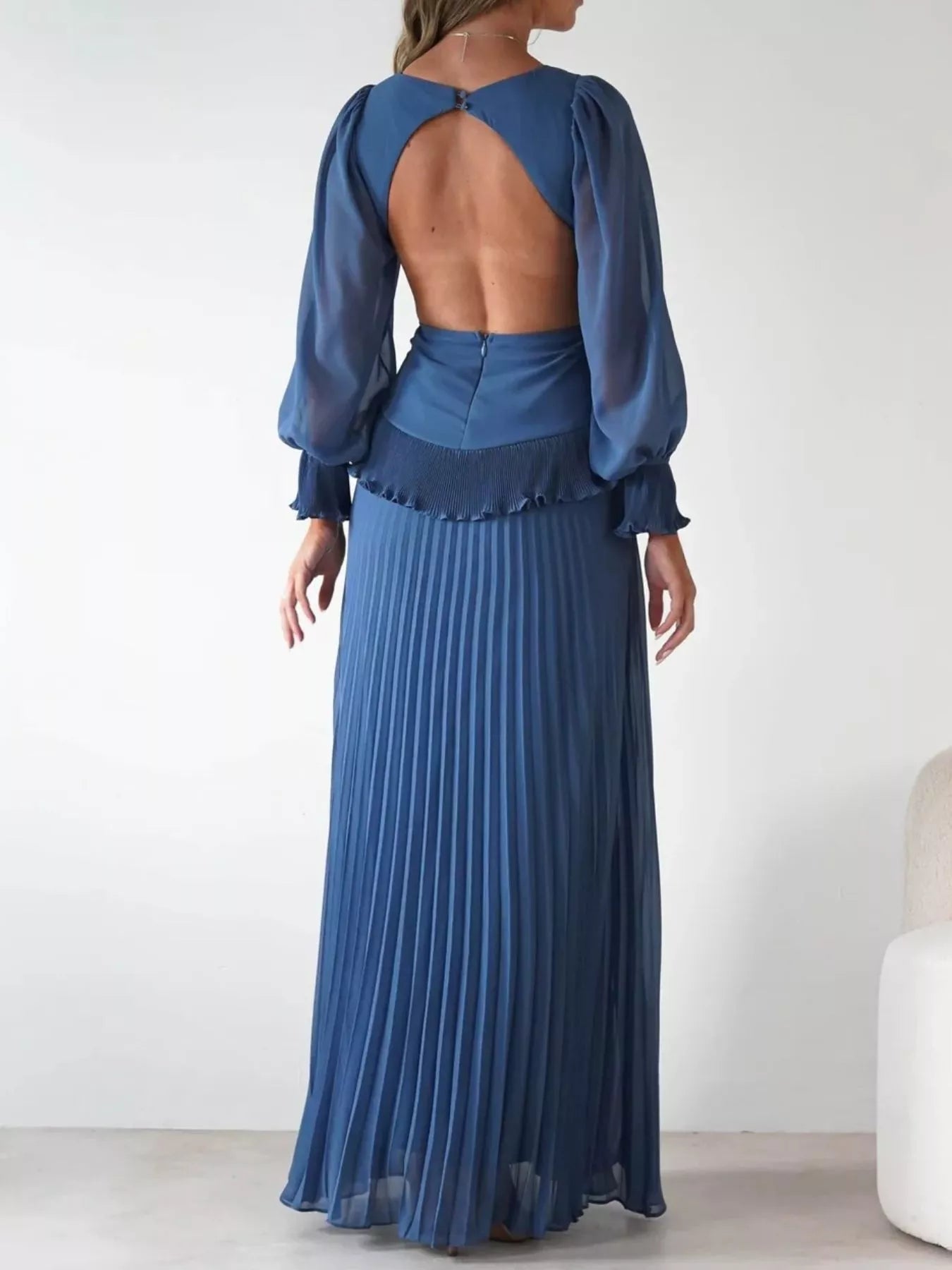 Backless Pleated Long Sleeve Maxi Dress