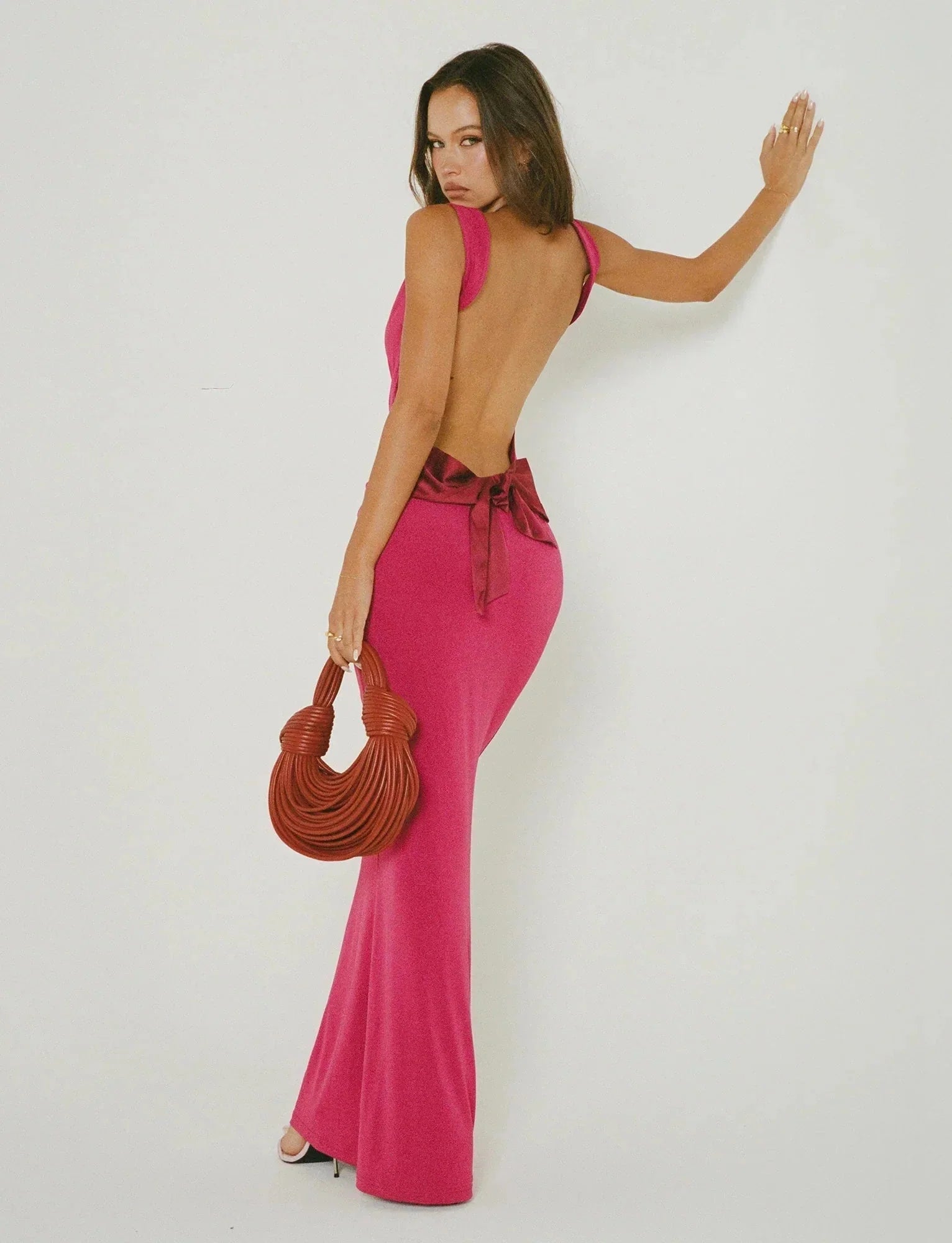 CHIC BACKLESS MAXI DRESS