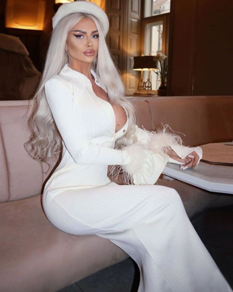 Chic Long Sleeves Collar Feather Cuff Bandage Dress